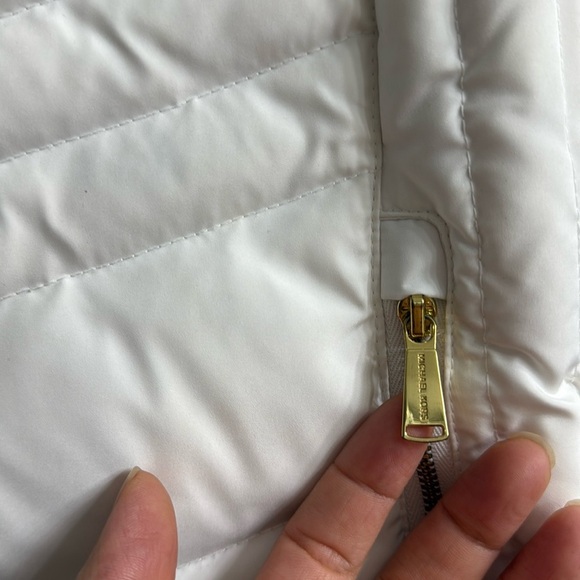 Michael Michael Kors Logo Hooded Puffer Vest Jacket size XS - Picture 5 of 7